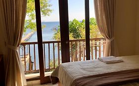 Disthi Guesthouse And Snorkeling